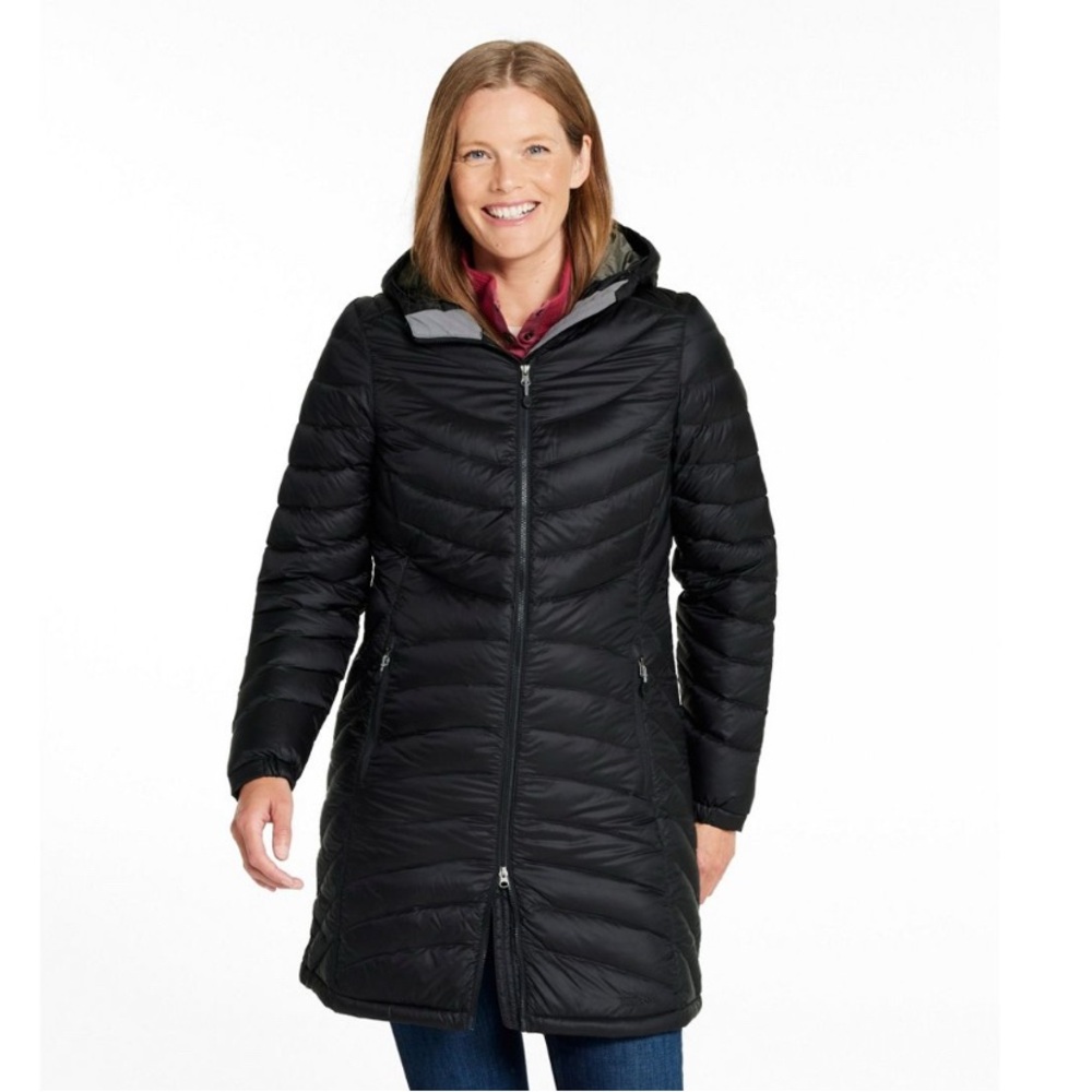 L.L. Bean Women's Ultra Light Down 850 - Large